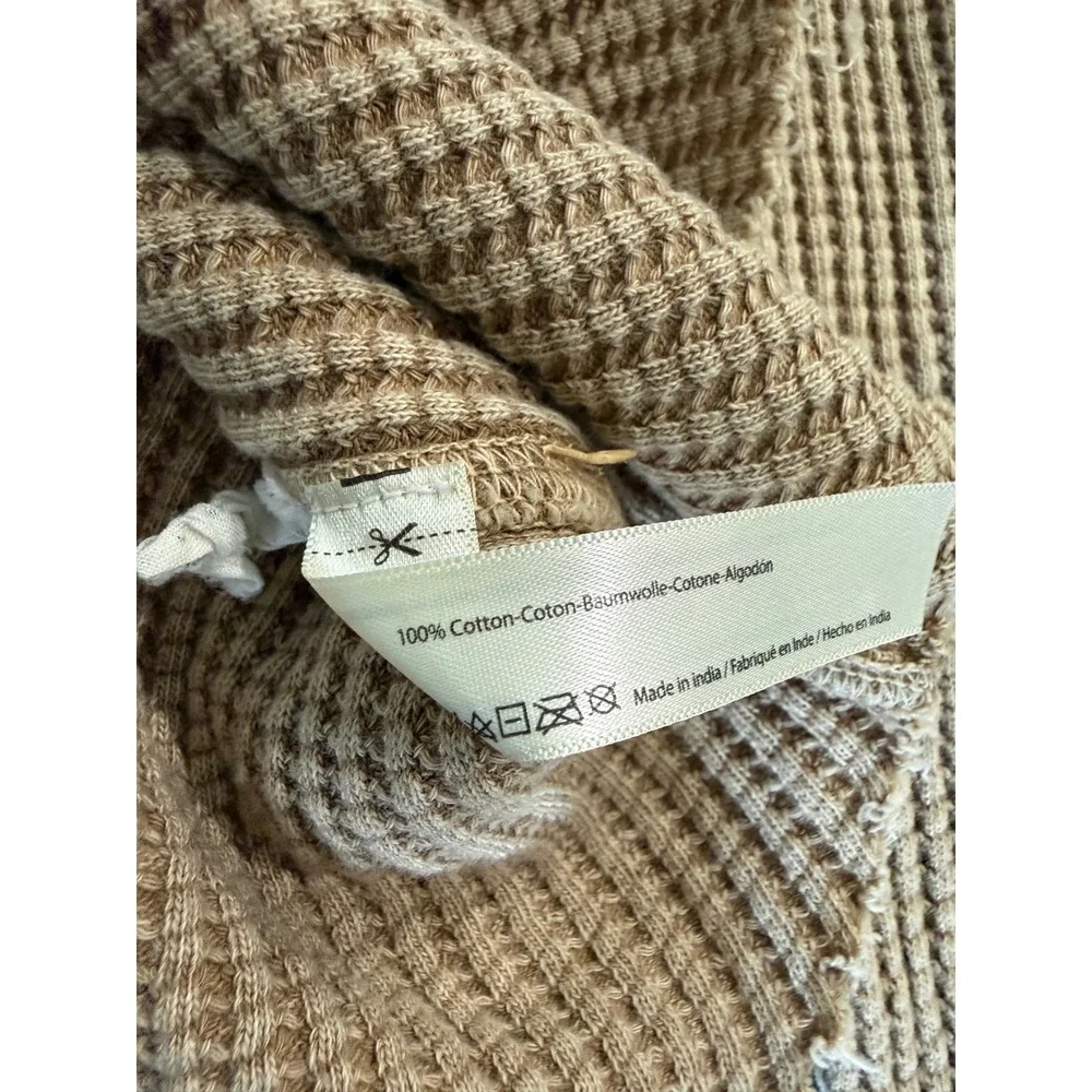 Free People‎ FP One Tan Waffle Knit Henley Top Long Sleeve Raw Edge Cotton m